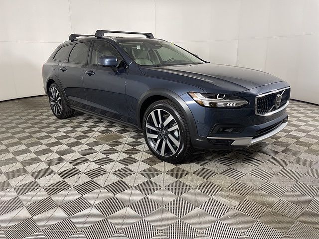 2025 Volvo V90