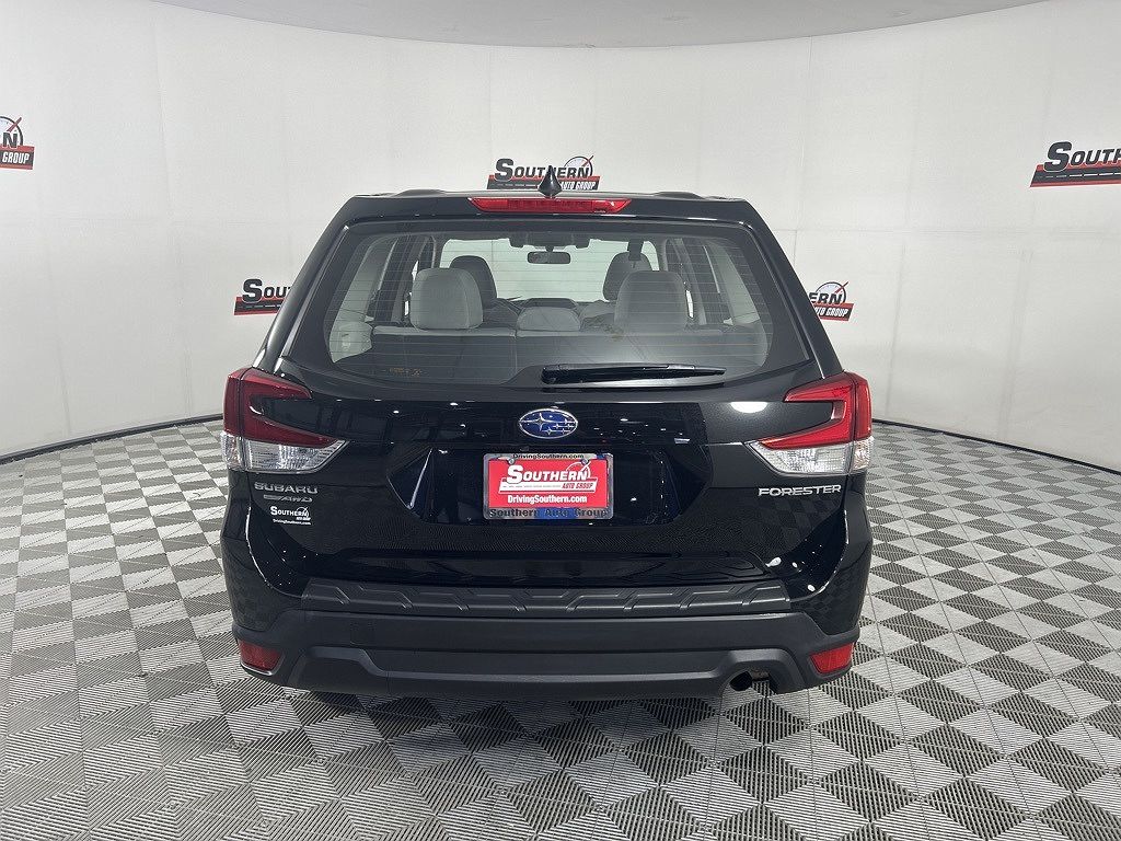 2021 Subaru Forester null image 4
