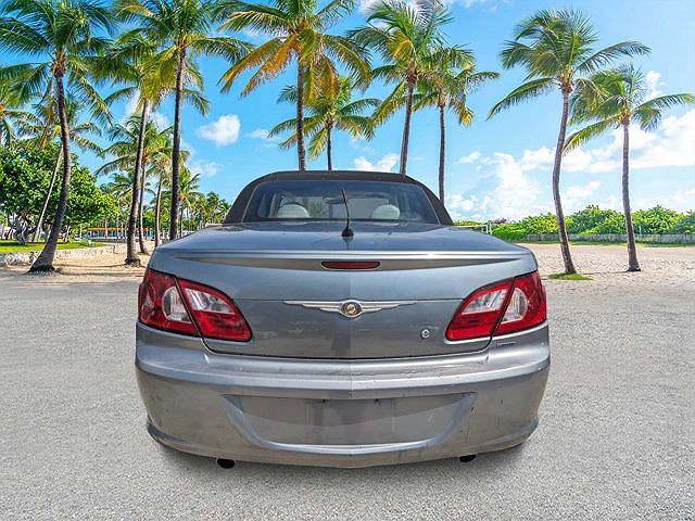 2008 Chrysler Sebring Limited image 3