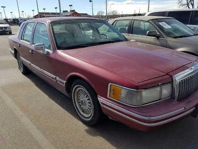 1993 Lincoln Town Car Signature image 0
