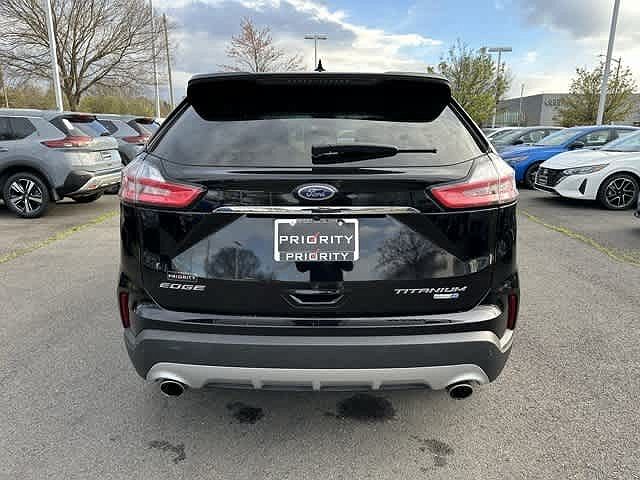 2019 Ford Edge Titanium image 3