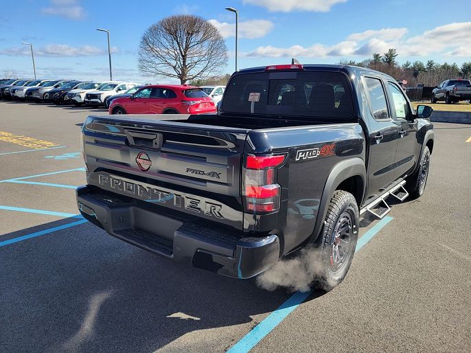 2025 Nissan Frontier
