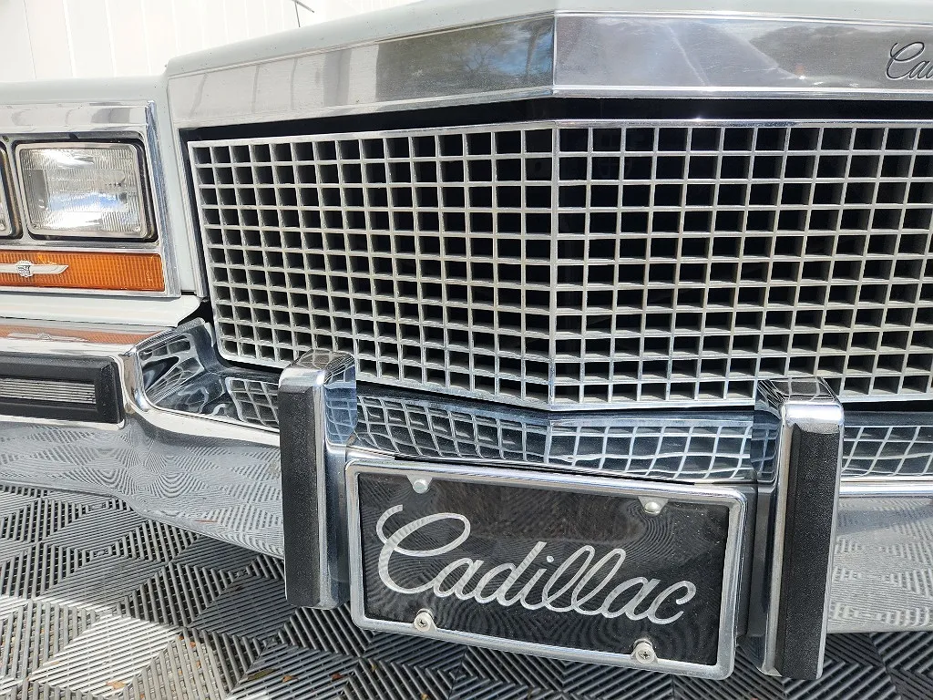1987 Cadillac Brougham null image 28