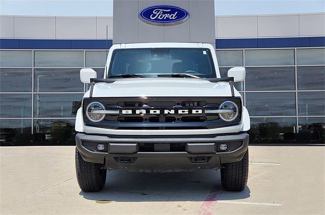 2021 Ford Bronco Outer Banks image 1