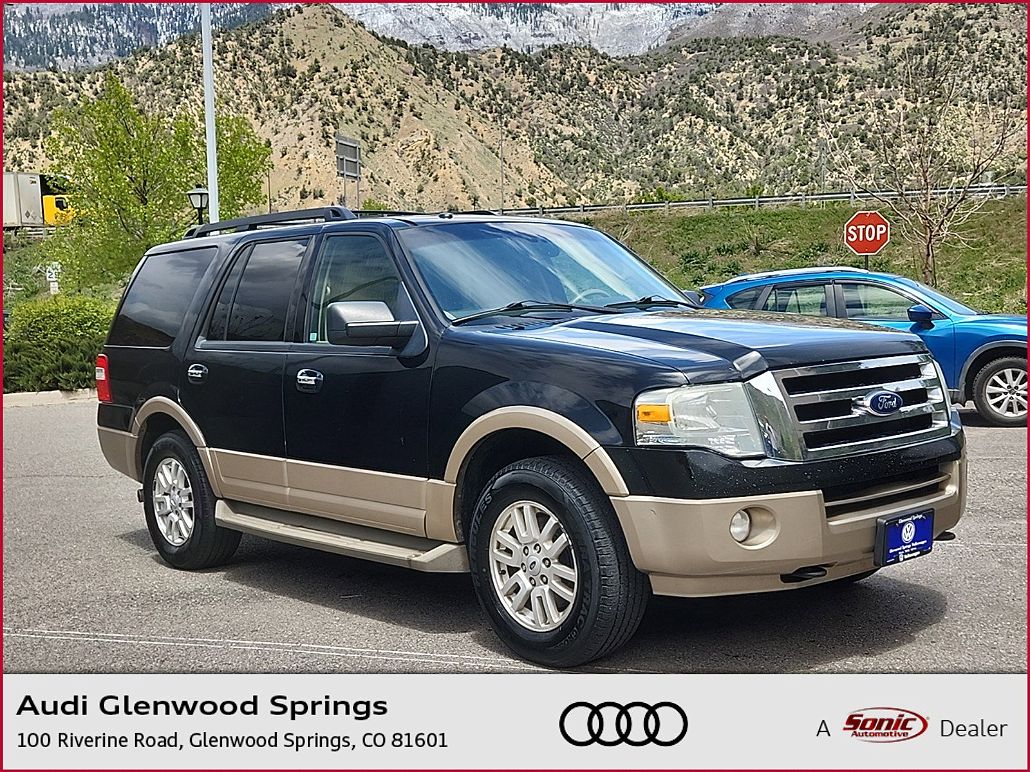 2013 Ford Expedition XLT image 0