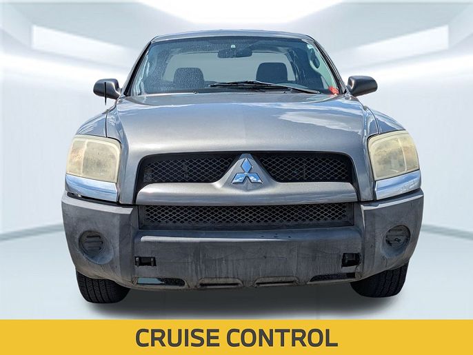 2008 Mitsubishi Raider