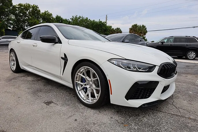 2023 BMW M8