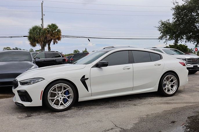 2023 BMW M8