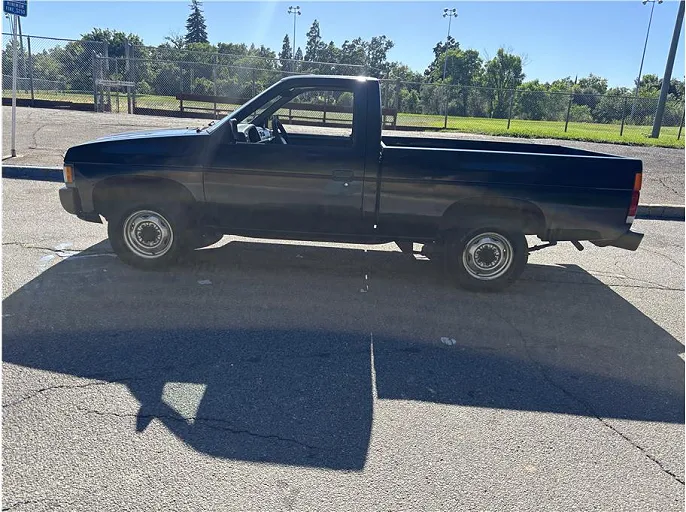1995 Nissan Pickup