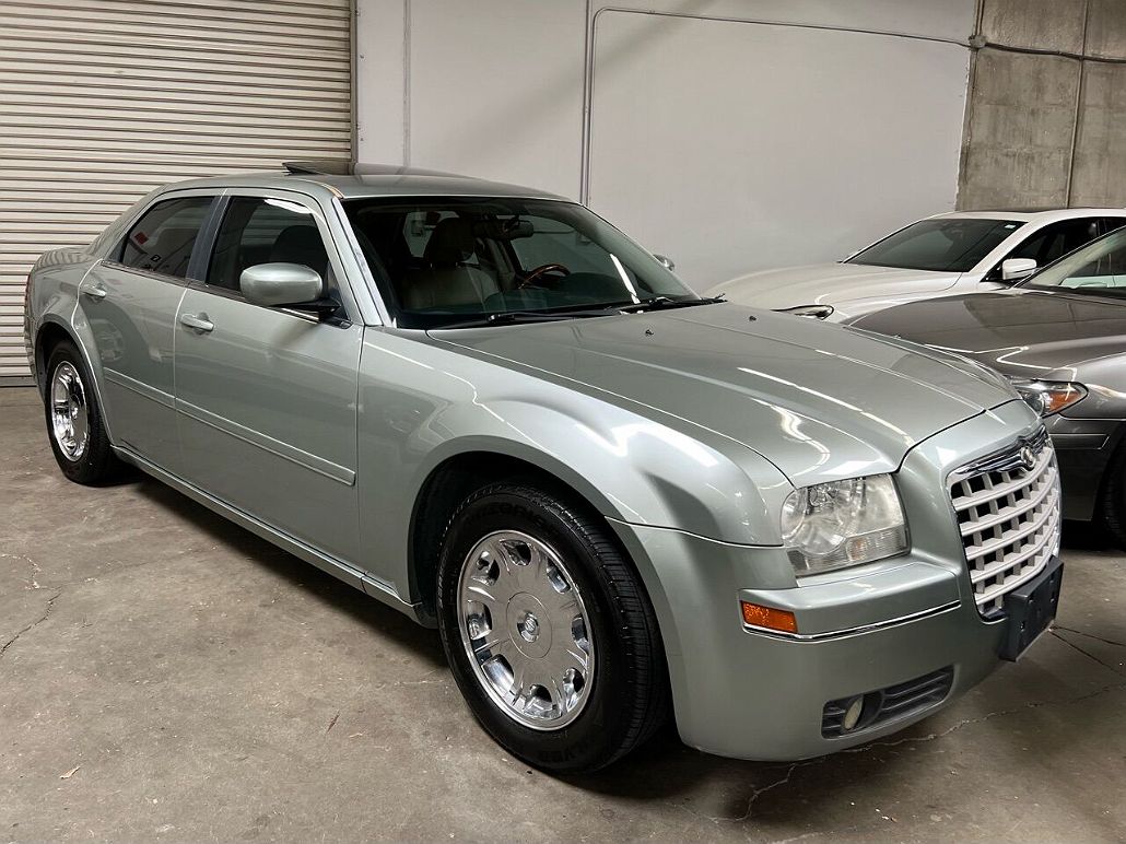 2005 Chrysler 300 Limited Edition image 0