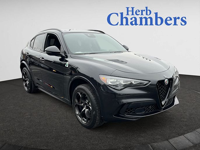2024 Alfa Romeo Stelvio