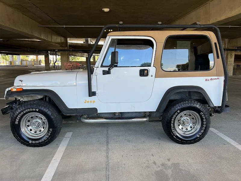 1995 Jeep Wrangler S image 1