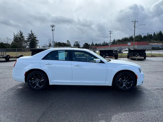 2023 Chrysler 300