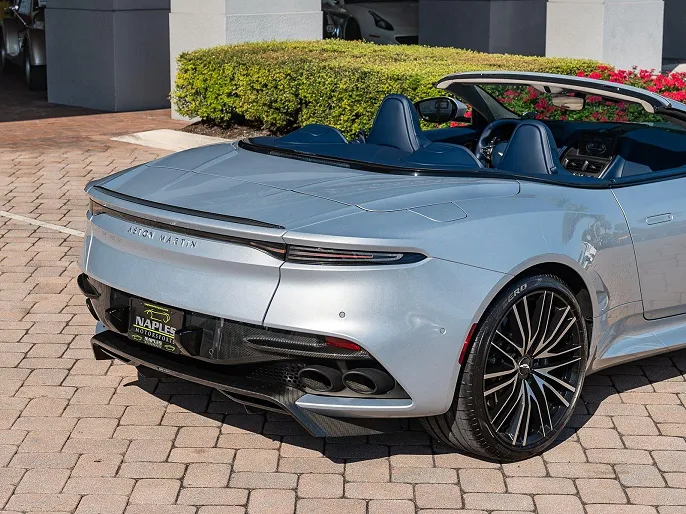 2020 Aston Martin DBS