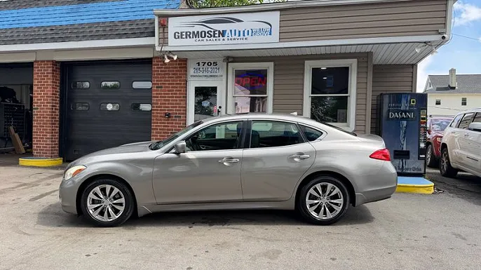 2013 Infiniti M37