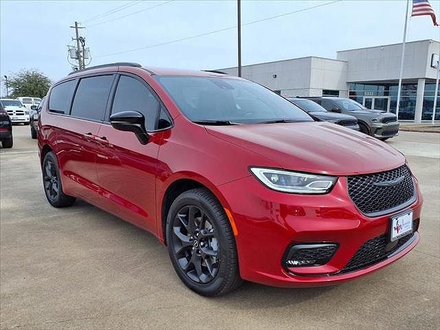 2026 Chrysler Pacifica