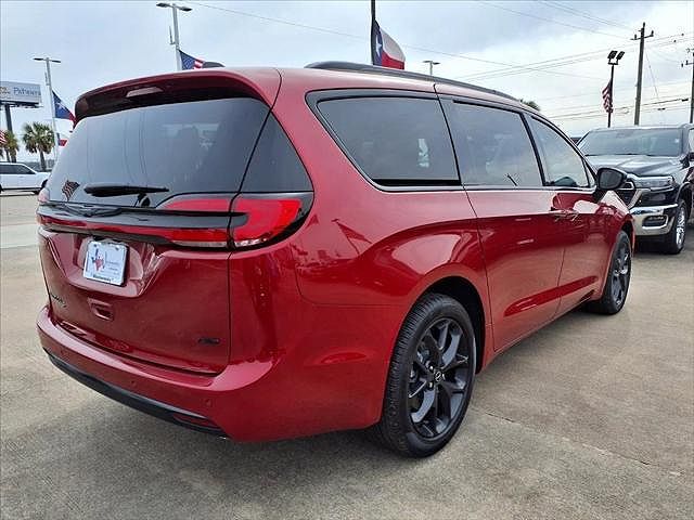 2026 Chrysler Pacifica