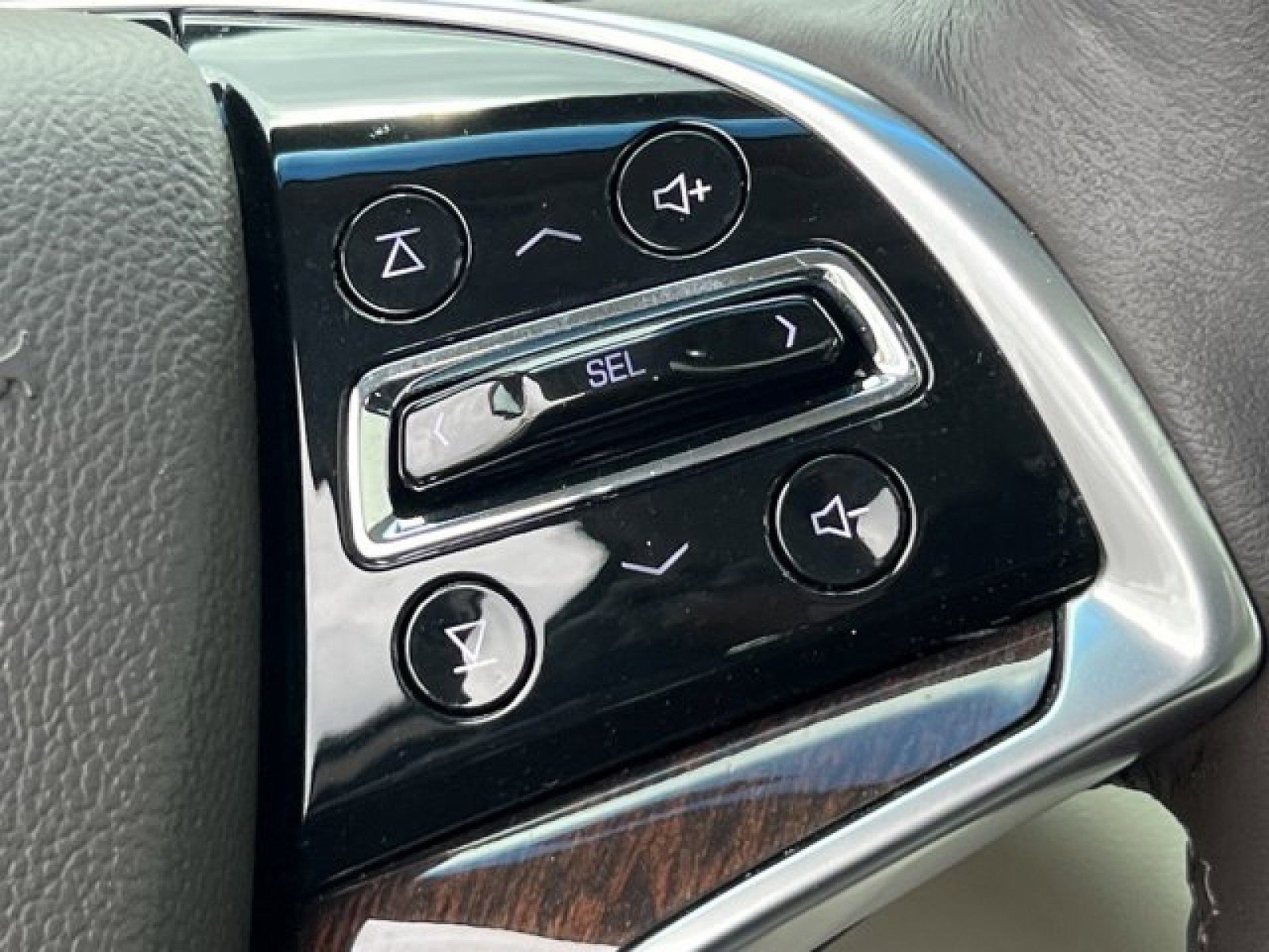 2014 Cadillac XTS Platinum image 25