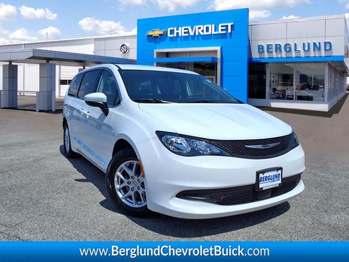 2023 Chrysler Voyager