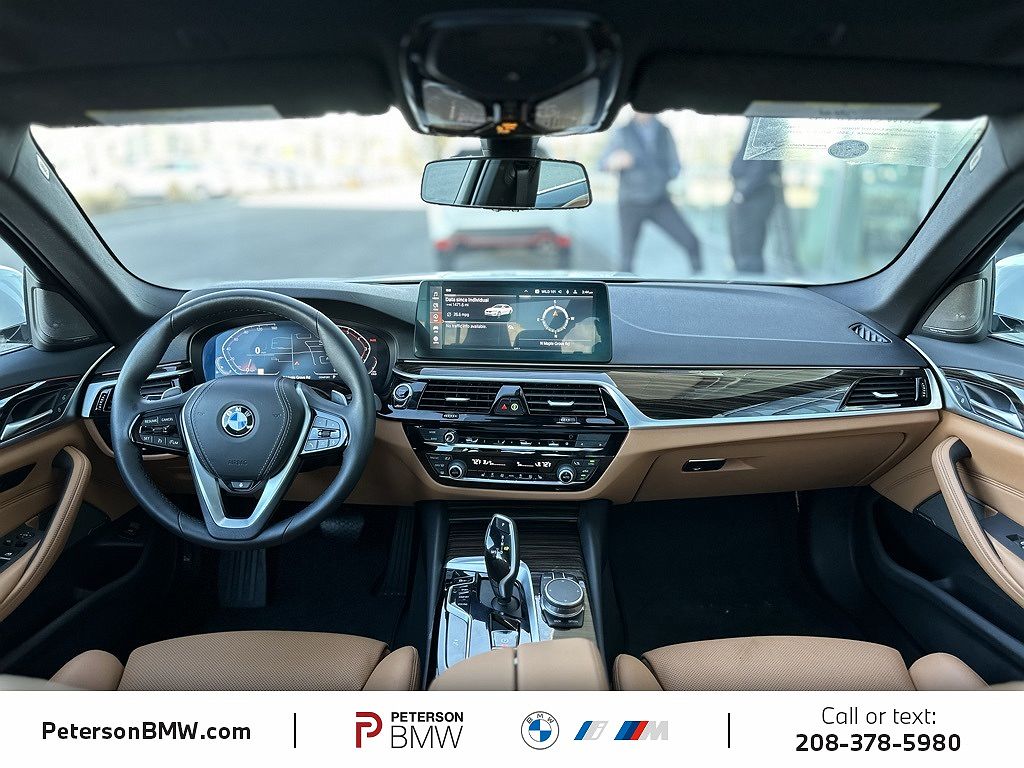 2023 BMW 5 Series 530i xDrive image 4
