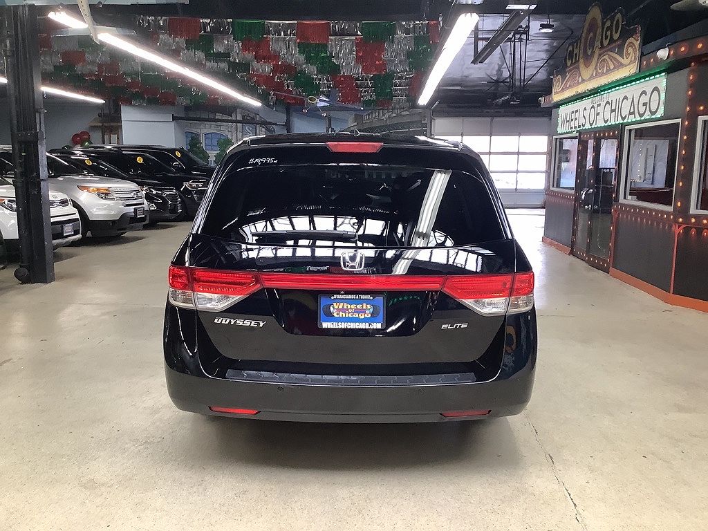 2014 Honda Odyssey Touring image 3