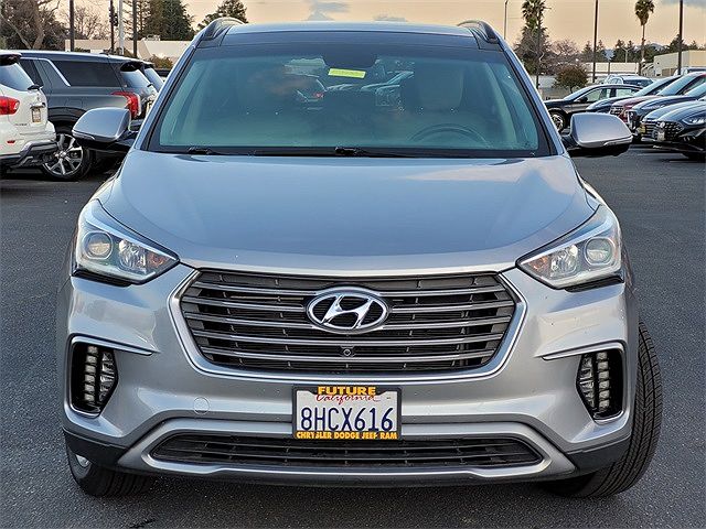 2017 Hyundai Santa Fe SE image 3