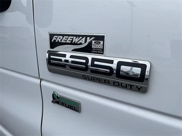 2018 Ford Econoline E-350 image 5