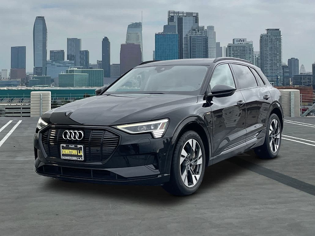 2021 Audi e-tron Premium image 0