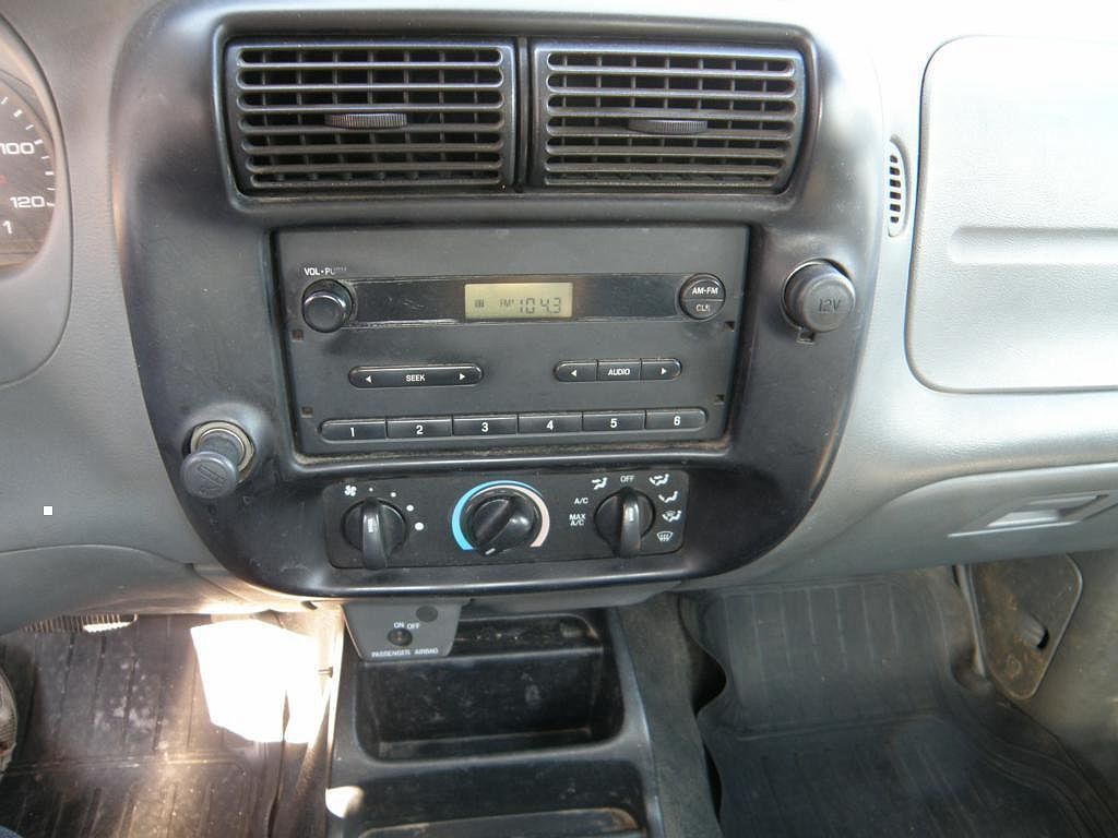 2005 Ford Ranger XL image 8