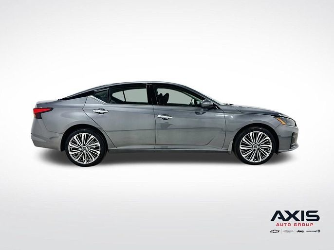 2025 Nissan Altima