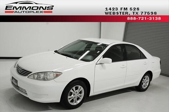 2006 Toyota Camry LE image 0