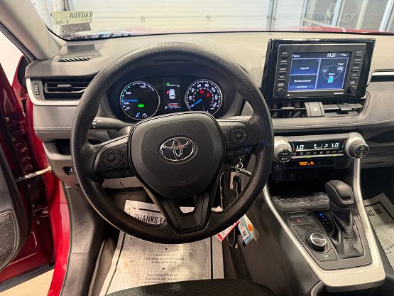 2021 Toyota RAV4 Hybrid LE photo 2