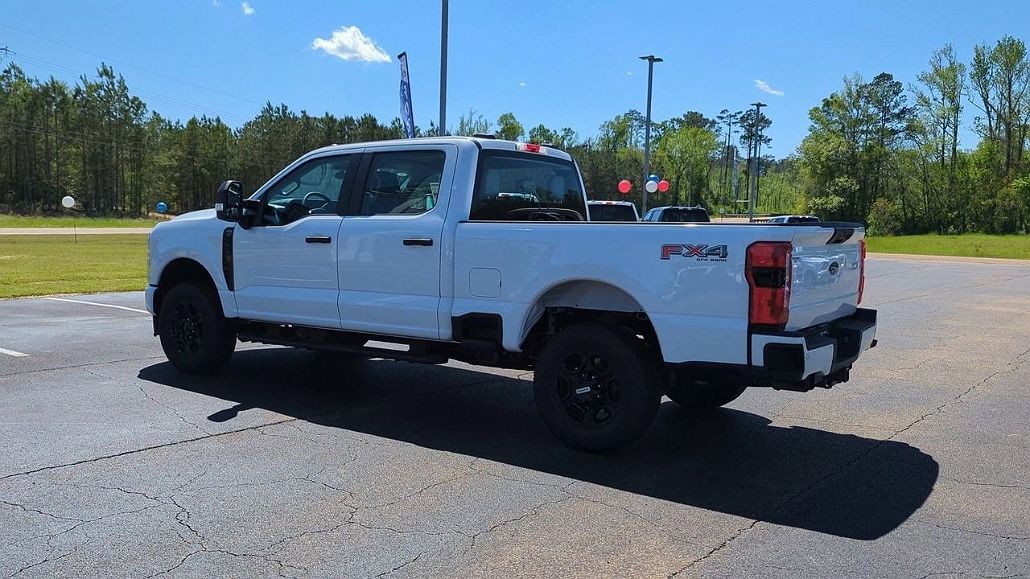 2024 Ford F-250 null image 5