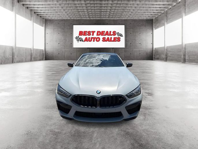2023 BMW M8