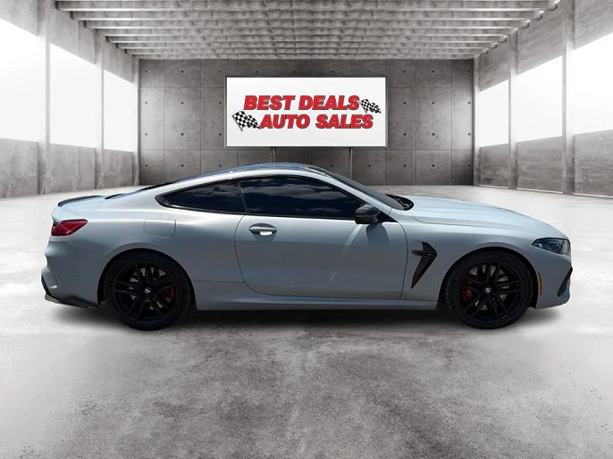 2023 BMW M8