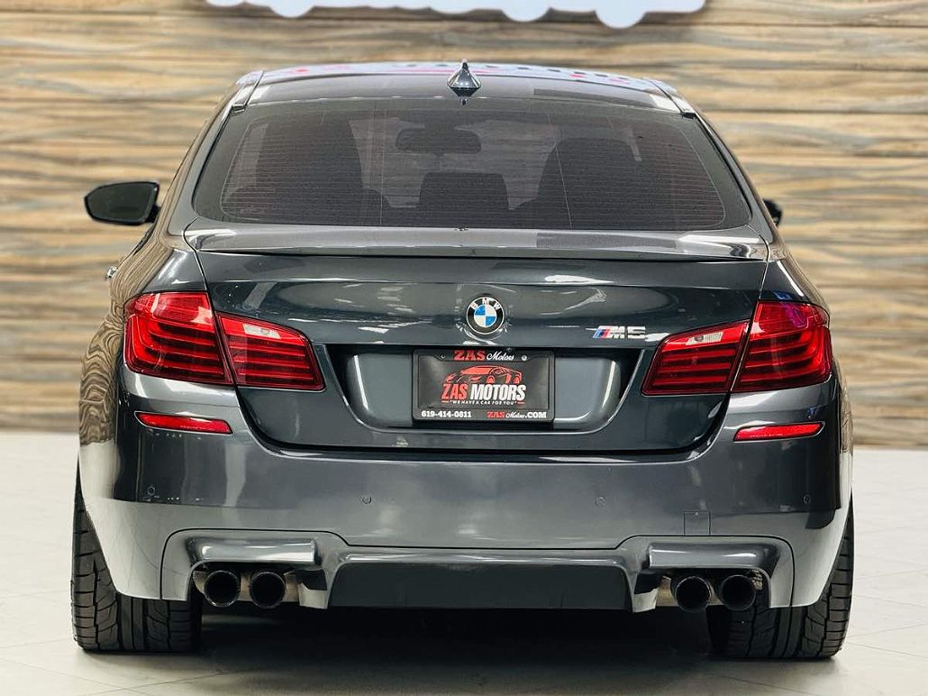 2015 BMW M5 null image 2