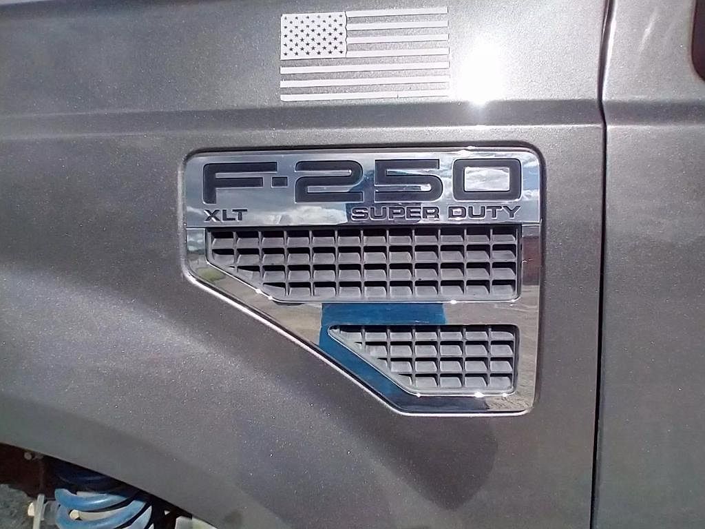 2009 Ford F-250 FX4 image 3