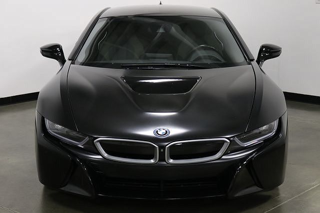 2017 BMW i8 null image 5