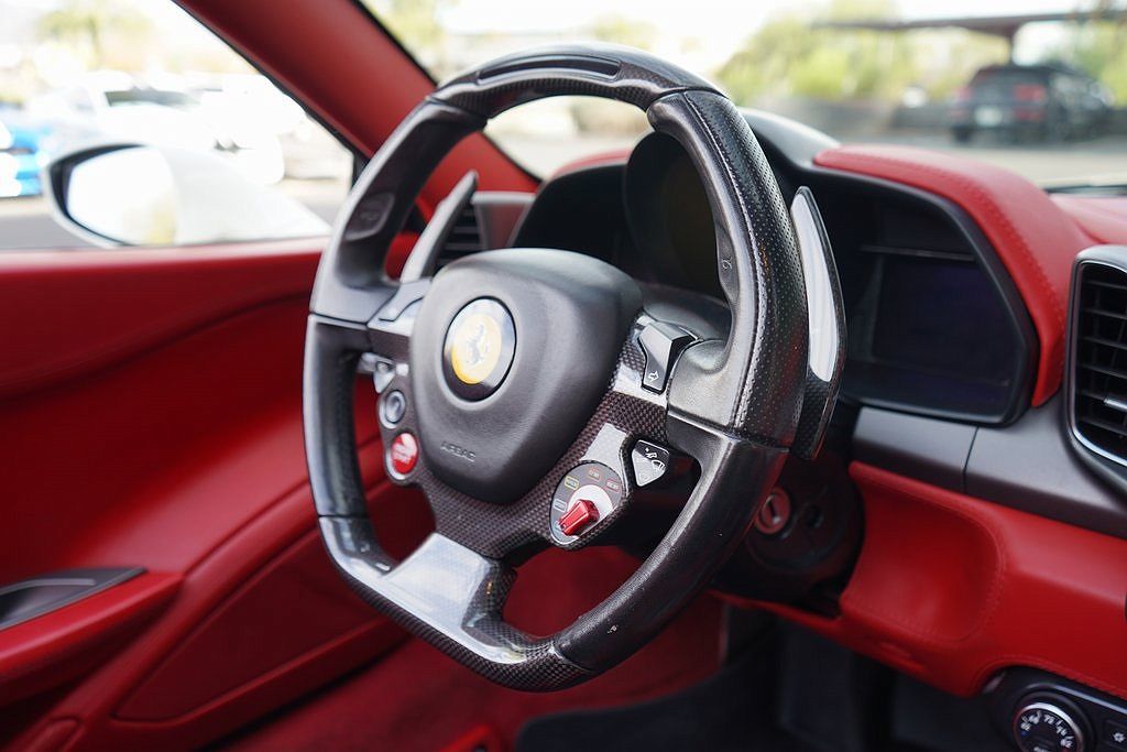 2013 Ferrari 458 null image 18