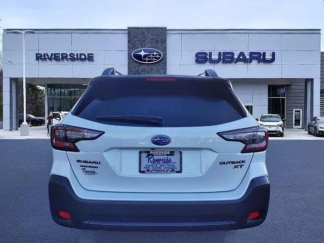 2024 Subaru Outback Onyx Edition image 1