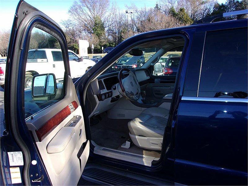 2004 Lincoln Aviator null image 1
