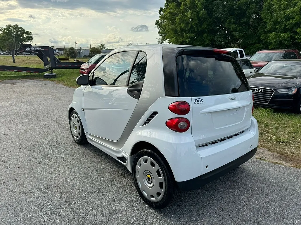 2012 Smart Fortwo Pure image 2