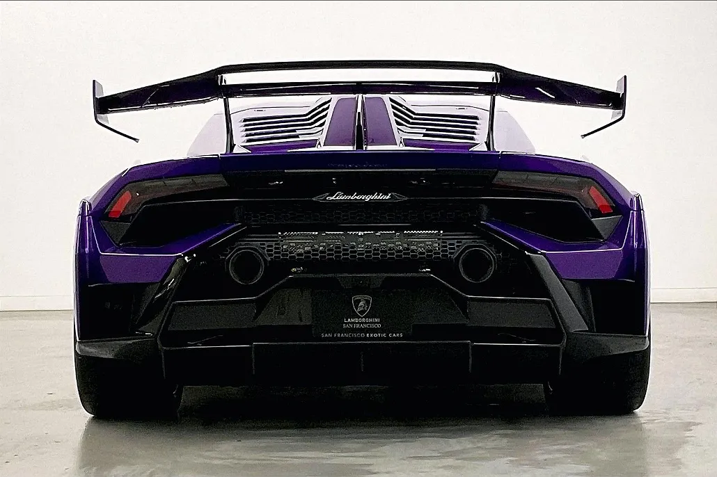 2023 Lamborghini Huracan STO image 4