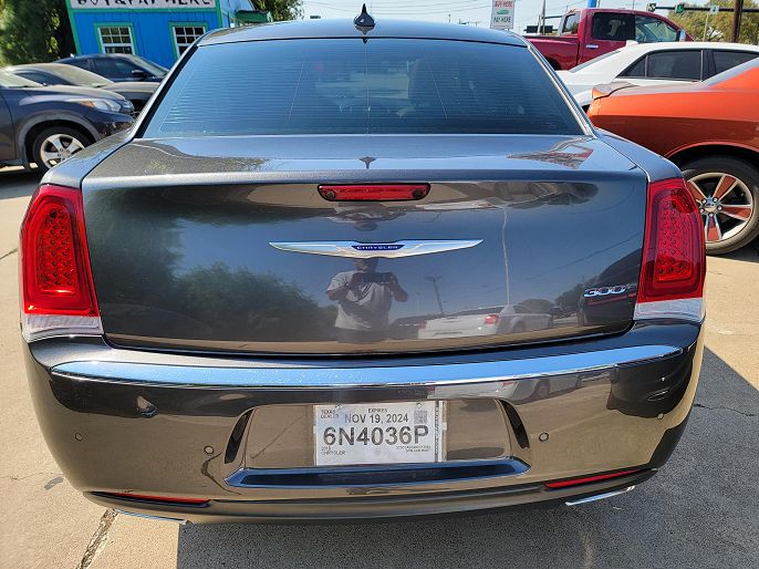 2019 Chrysler 300