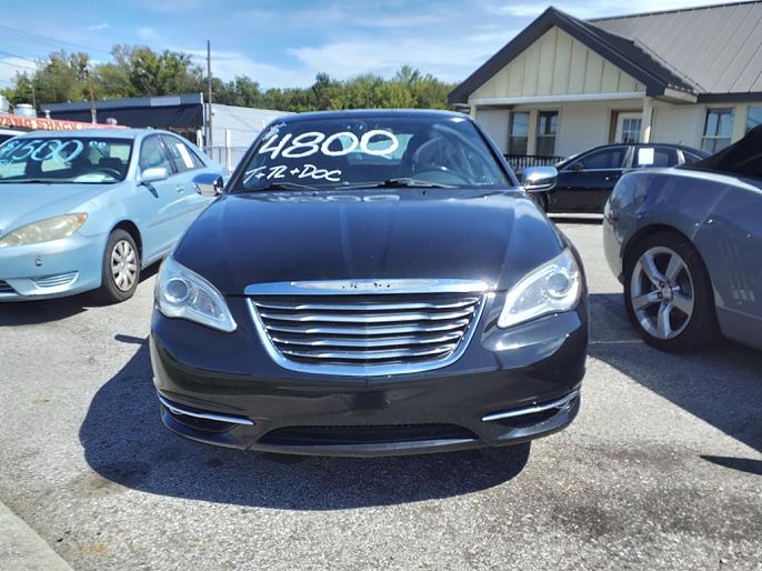 2013 Chrysler 200