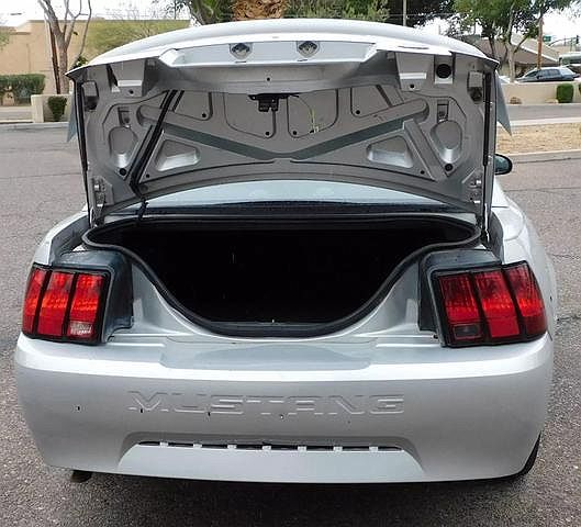 2004 Ford Mustang null image 15
