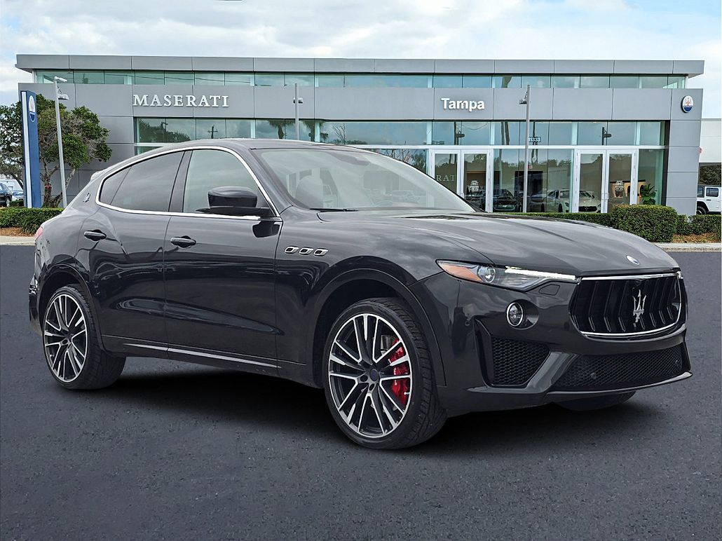 2019 Maserati Levante GTS image 0