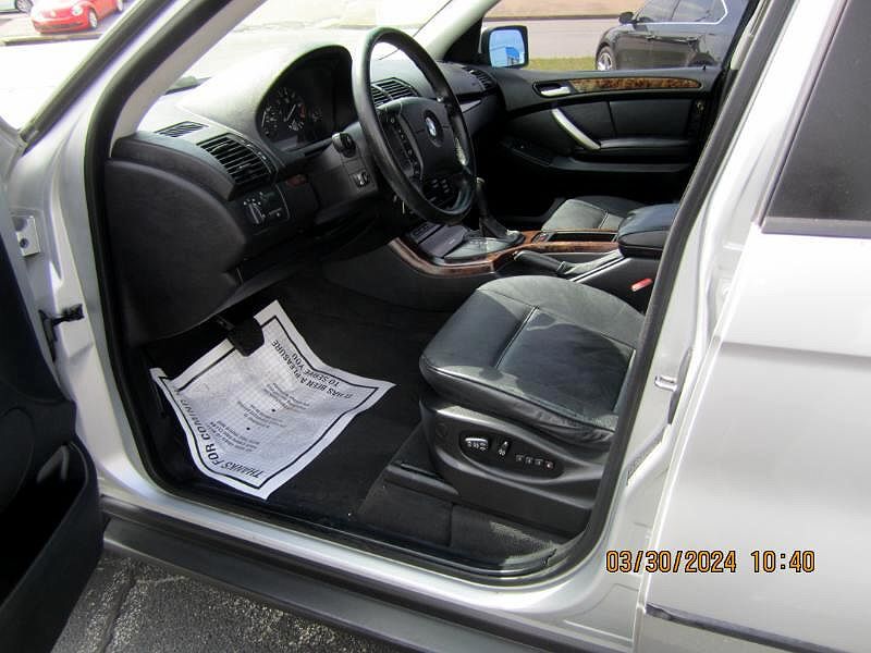2003 BMW X5 3.0i image 11