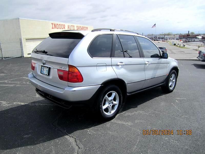 2003 BMW X5 3.0i image 4