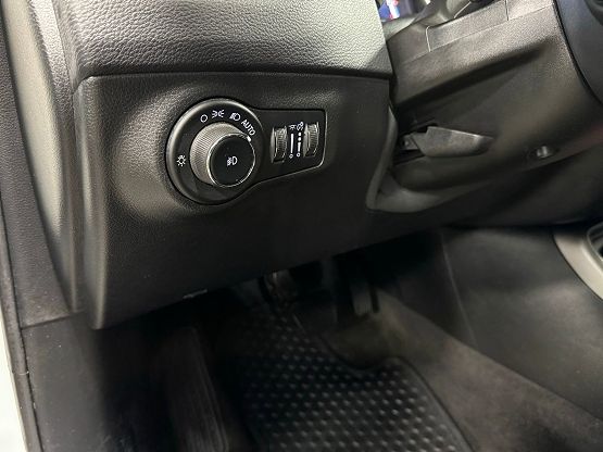 2017 Jeep Compass Latitude photo 11